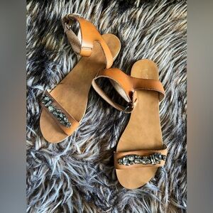 Mossimo Tan Rhinestone Embellished Sandals | Size 9.5 | Statement Flats